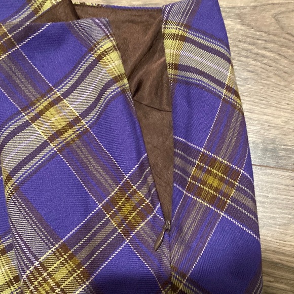 EUC plaid skirt - Picture 5 of 11